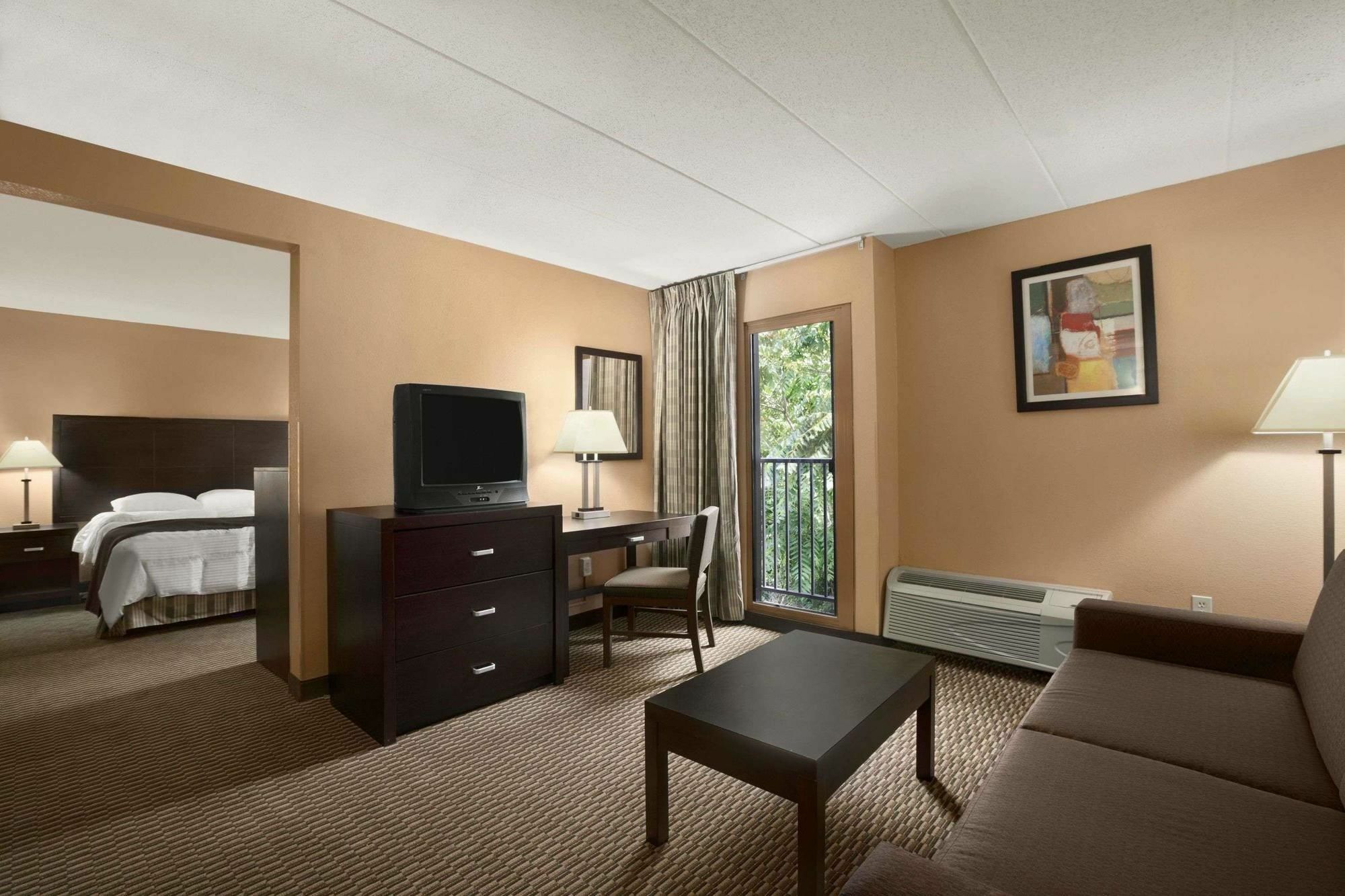 Quality Inn & Suites Silverton Exterior photo
